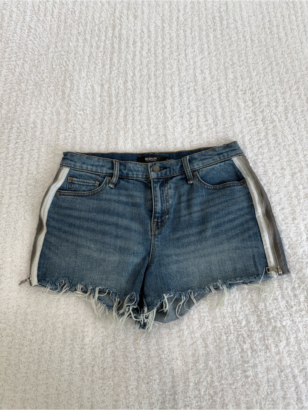 Hudson Jeans Blue Denim Frayed Hem Shorts with Side Zipper Accessory